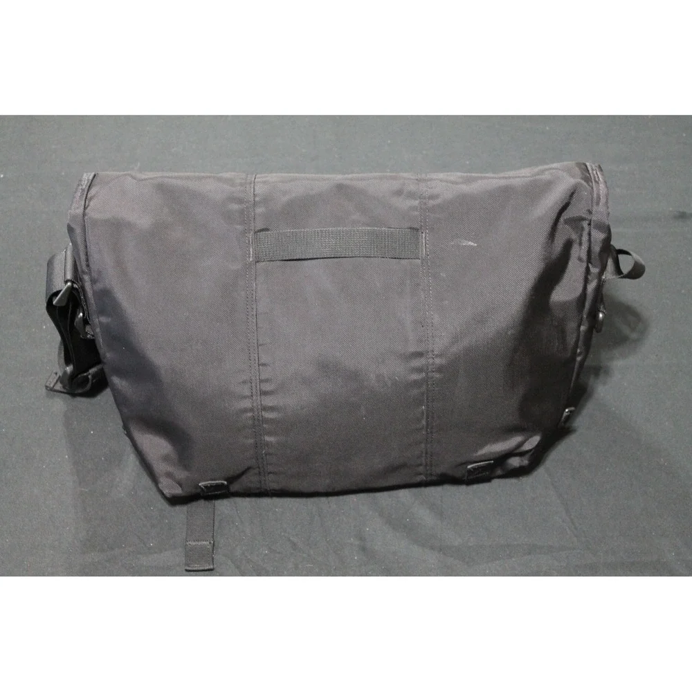 Timbuk2 San Francisco Medium Messenger Bag Black Crossbody Shoulder Bag